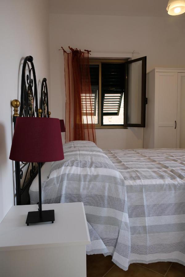 Countryhouse Traversa Du Furnu Imperia Exterior foto